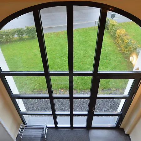 Casa vacanze Bright Holiday Home In Bullingen With Jacuzzi