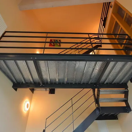 Bright Holiday Home In Bullingen With Jacuzzi Casa vacanze *