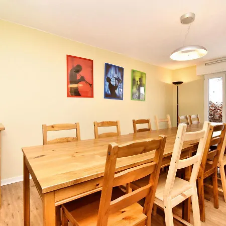 Bright Holiday Home In Bullingen With Jacuzzi *