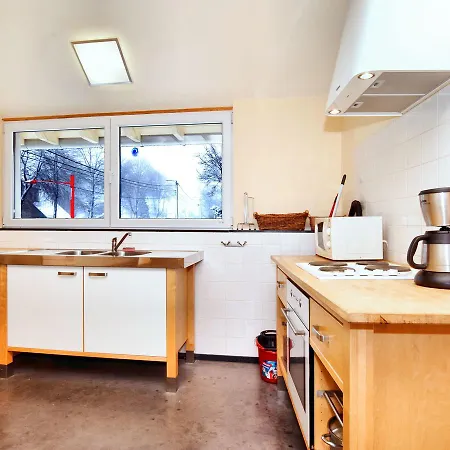Casa vacanze Bright Holiday Home In Bullingen With Jacuzzi