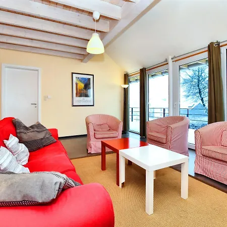 Bright Holiday Home In Bullingen With Jacuzzi Holiday home *